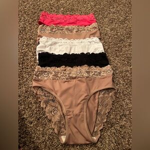 Panties, 5 Pair, Lacy, Women’s Size Medium, Polyester/Elastane, New without tags